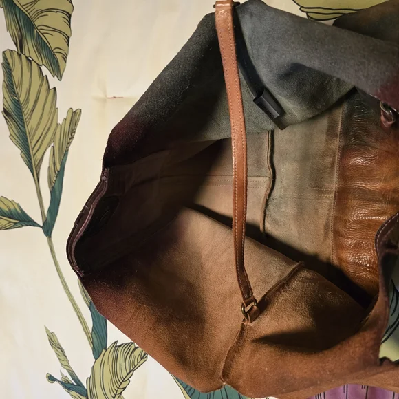 Bed Stu Black and Brown Shoulder Bag with Distressed Leather - Picture 3 of 5